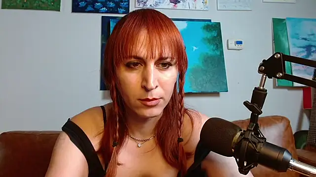 Snapshot of ChewyCandy chatting on October 26, 10:32 pm ChewyCandy online show from October 26, 10:32 pm