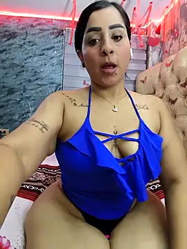 Snapshot of L_ucero chatting on February 13, 4:12 am L ucero online show from February 13, 4:12 am