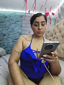 Snapshot of L_ucero chatting on February 18, 7:54 pm L ucero online show from February 18, 7:54 pm