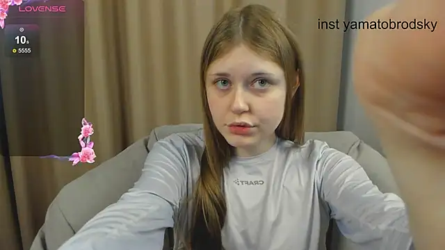Snapshot of YamatoBrodsky chatting on September 17, 6:54 pm YamatoBrodsky online show from September 17, 6:54 pm