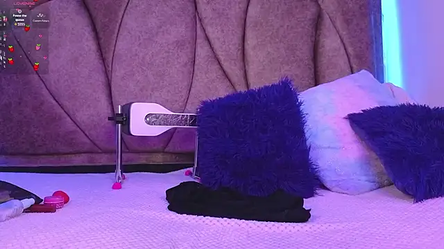 Kanela miller  online show from March 27, 11:44 am