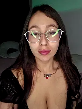 Snapshot of adara_evanss chatting on December 1, 11:05 pm adara evanss online show from December 1, 11:05 pm