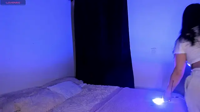 adara evanss online show from March 4, 12:18 am