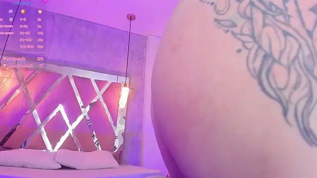 Snapshot of adara_evanss chatting on November 2, 8:47 pm adara evanss online show from November 2, 8:47 pm