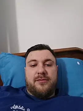 hugedickedd online show from February 15, 4:24 am