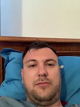 hugedickedd online show from May 15, 5:16 am