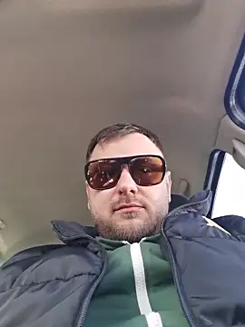 hugedickedd online show from March 20, 8:26 am