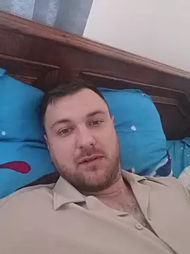 hugedickedd online show from April 7, 6:59 am