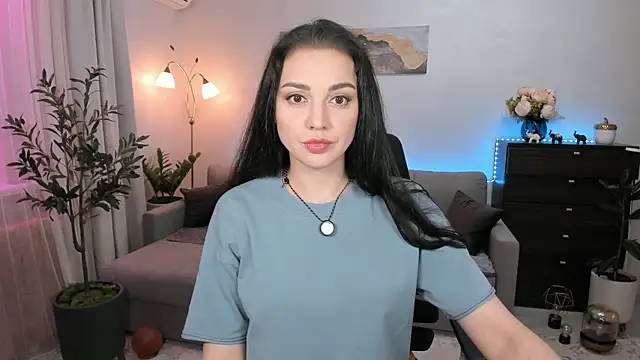 Viki Bellson online show from May 28, 7:31 pm