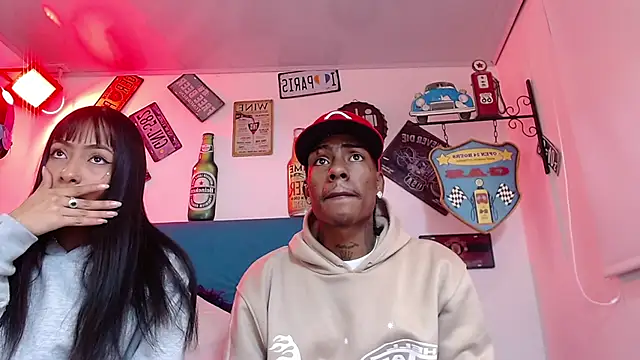 Snapshot of lili_roussi chatting on November 26, 12:32 am lili roussi online show from November 26, 12:32 am