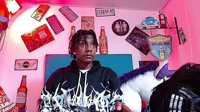 Snapshot of lili_roussi chatting on October 30, 1:15 am lili roussi online show from October 30, 1:15 am