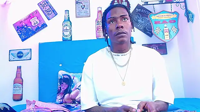 lili roussi online show from February 20, 8:55 pm