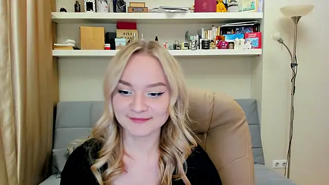 Kara Smith  online show from March 8, 12:44 am