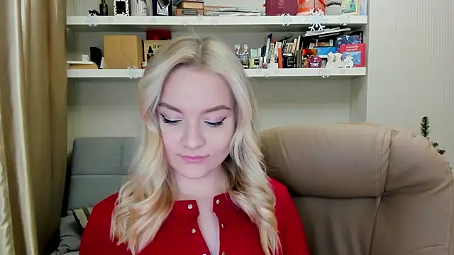 Kara Smith  online show from December 14, 10:48 pm