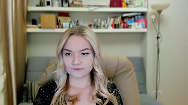 Kara Smith  online show from October 17, 11:17 pm