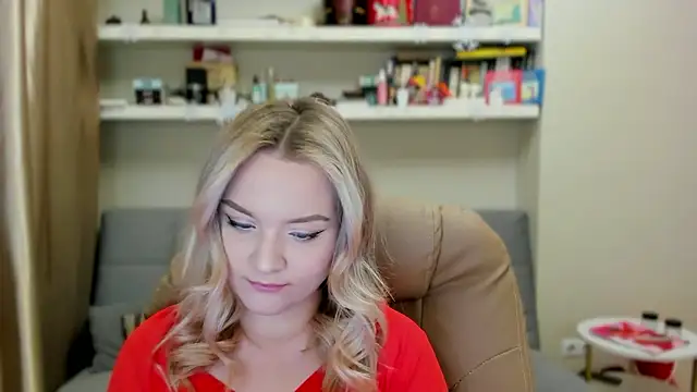 Kara Smith  online show from January 16, 11:20 pm