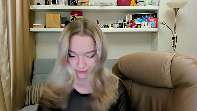Kara Smith  online show from December 9, 12:01 am