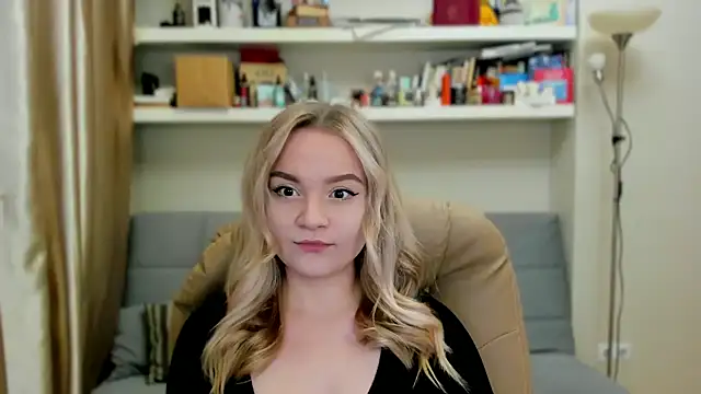 Kara Smith  online show from October 8, 11:16 pm