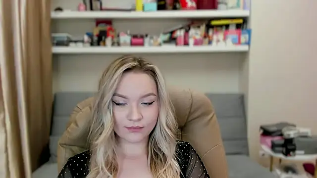 Kara Smith  online show from July 15, 10:28 pm