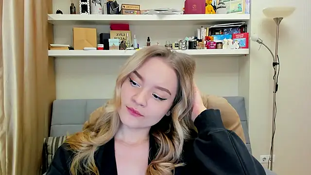 Kara Smith  online show from January 22, 12:06 am