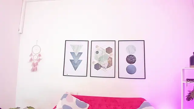 dullce77 online show from December 2, 7:26 pm