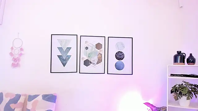 dullce77 online show from November 8, 7:28 pm