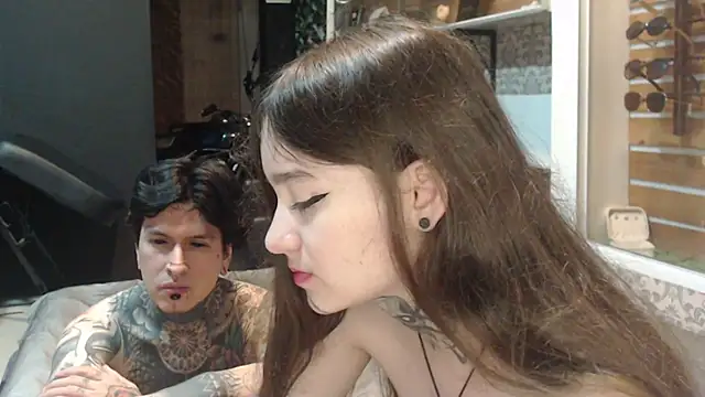 Snapshot of Alucard-Carmila chatting on October 12, 11:06 pm Alucard-Carmila online show from October 12, 11:06 pm