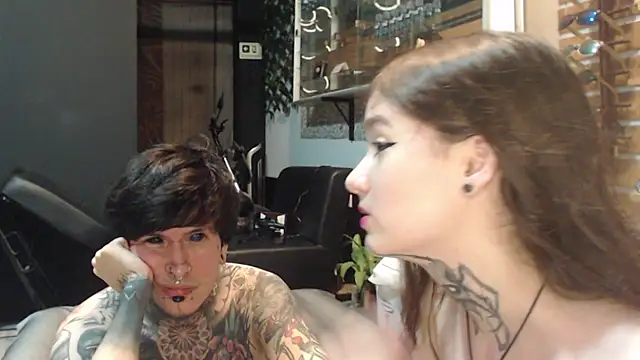 Snapshot of Alucard-Carmila chatting on September 12, 3:39 am Alucard-Carmila online show from September 12, 3:39 am