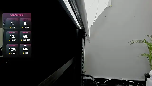 sarah temptation online show from March 27, 9:38 pm