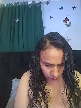 Snapshot of AlexaNovoa_ chatting on July 5, 1:54 am AlexaNovoa online show from July 5, 1:54 am