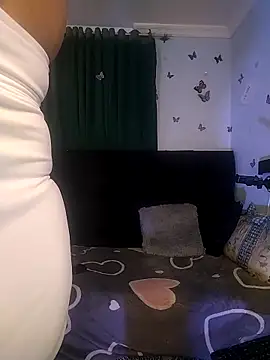 AlexaNovoa  online show from April 18, 12:57 am