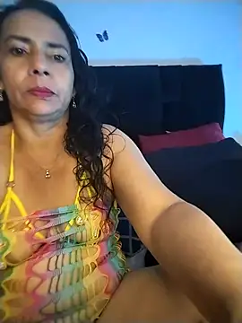 AlexaNovoa  online show from November 21, 1:37 am