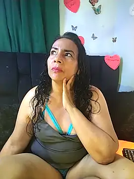 AlexaNovoa  online show from February 17, 12:52 am