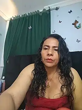 Snapshot of AlexaNovoa_ chatting on June 25, 1:25 am AlexaNovoa online show from June 25, 1:25 am