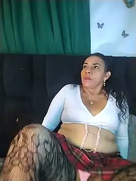 Snapshot of AlexaNovoa_ chatting on June 2, 1:38 am AlexaNovoa online show from June 2, 1:38 am