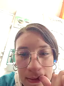 Snapshot of HOLY_DOLL chatting on November 6, 7:51 pm HOLY DOLL online show from November 6, 7:51 pm