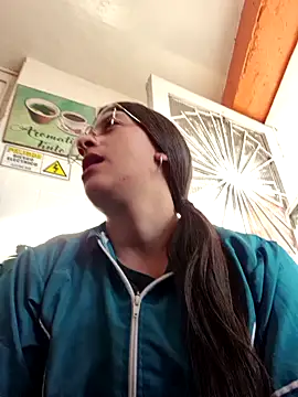 Snapshot of HOLY_DOLL chatting on November 11, 9:20 pm HOLY DOLL online show from November 11, 9:20 pm