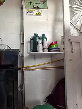 Snapshot of HOLY_DOLL chatting on October 30, 9:33 pm HOLY DOLL online show from October 30, 9:33 pm