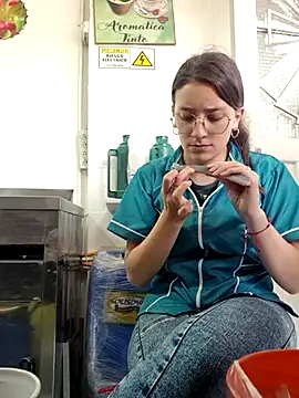 Snapshot of HOLY_DOLL chatting on November 7, 8:46 pm HOLY DOLL online show from November 7, 8:46 pm