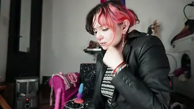 Devil And Princess online show from September 23, 3:46 am