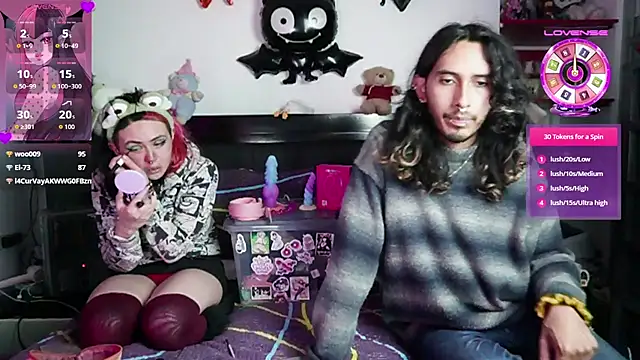 Snapshot of Devil_And_Princess chatting on February 16, 2:32 am Devil And Princess online show from February 16, 2:32 am