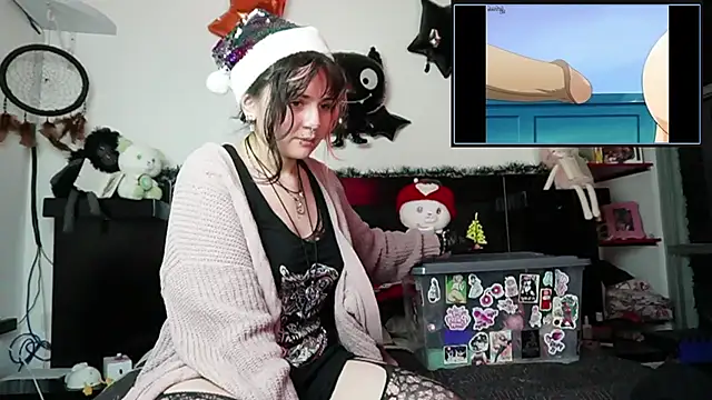 Snapshot of Devil_And_Princess chatting on December 19, 1:53 am Devil And Princess online show from December 19, 1:53 am