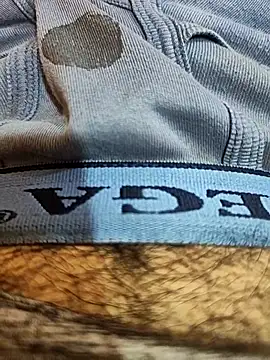 Snapshot of pmr1997 chatting on October 24, 5:45 pm pmr1997 online show from October 24, 5:45 pm