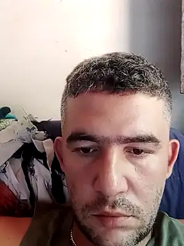 Snapshot of Jefersonj7 chatting on December 16, 11:14 am Jefersonj7 online show from December 16, 11:14 am