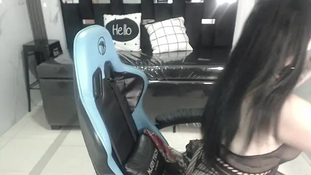 Snapshot of valeria_a1 chatting on October 25, 3:17 am valeria a1 online show from October 25, 3:17 am