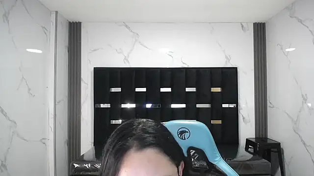 Snapshot of valeria_a1 chatting on November 14, 2:43 pm valeria a1 online show from November 14, 2:43 pm