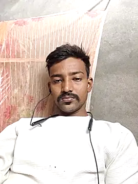 Snapshot of India_HOT23 chatting on May 25, 5:51 am India HOT23 online show from May 25, 5:51 am