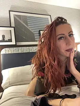 SusieandLacey online show from February 14, 3:18 am