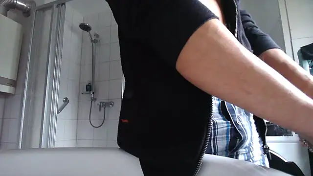 P K 33 online show from November 15, 12:53 pm