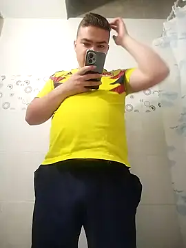 Snapshot of Andy-rtg chatting on November 16, 12:21 pm Andy-rtg online show from November 16, 12:21 pm